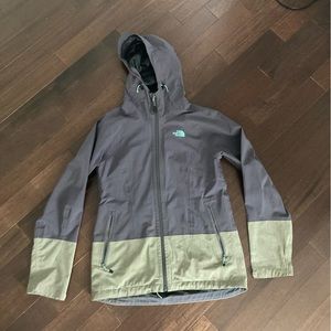 Womens North Face Rain Jacket medium